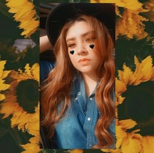 Meet your Posher, Karina